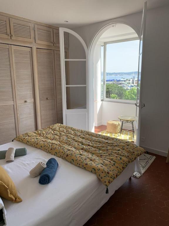 Maison De Village Renovee Avec Vue Mer Exceptionnelle Sainte-Maxime Exteriör bild